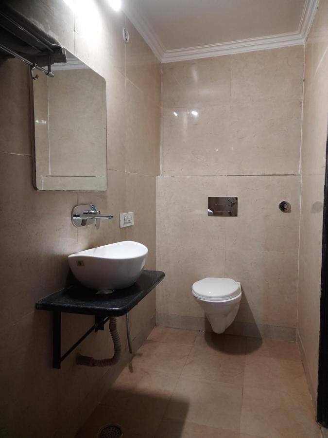 Hotel The Amour Dx Near Igi Airport Delhi New Delhi Exterior photo